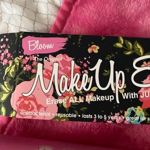 Make up eraser